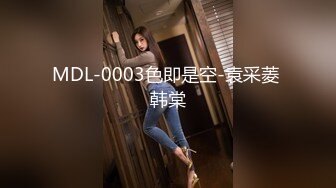 【抖音直播漏点】潮范女装--店主开直播偷拍顾客换衣，美女发现吓飞，十几个顾客中招了，超刺激 (4)