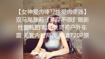 调皮儿子洗手间暗藏摄像头偷窥48岁的无毛B妈妈洗澡