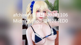 【新片速遞】帝王式服务小哥享受两个骚女的精致服务，全程露脸水床享受玩到床上让两个骚货一起舔鸡巴，轮草两女舔逼玩奶